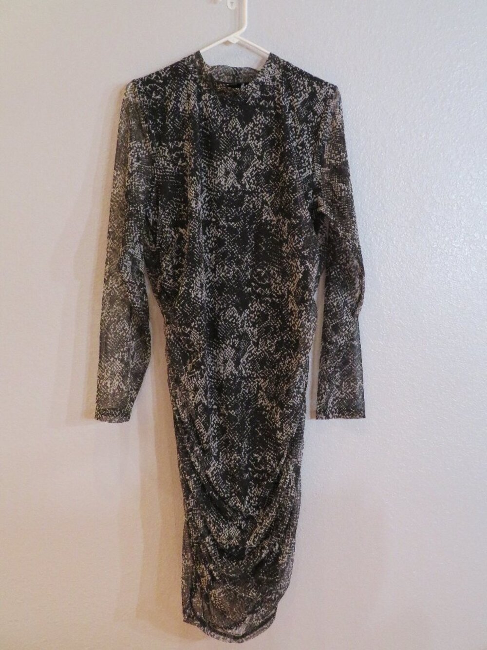 DKNY Women's Printed Long Sleeve Crew Neck Ruched Mesh Dress